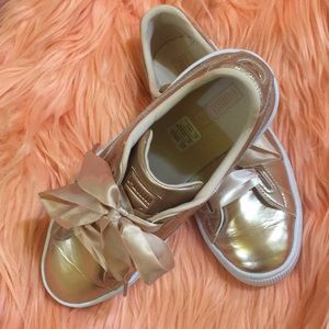 Holographic ballerina Puma shoes